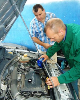 Cursuri calificare gratuite sau cu plata Mecanic auto (4)