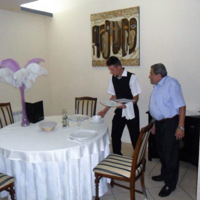 Cursuri calificare gratuite sau cu plata Ospatar (chelner) vanzator in unitati de alimentatie (15)