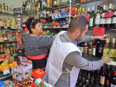 Cursuri calificare gratuite sau cu plata Lucrator in comert (33)